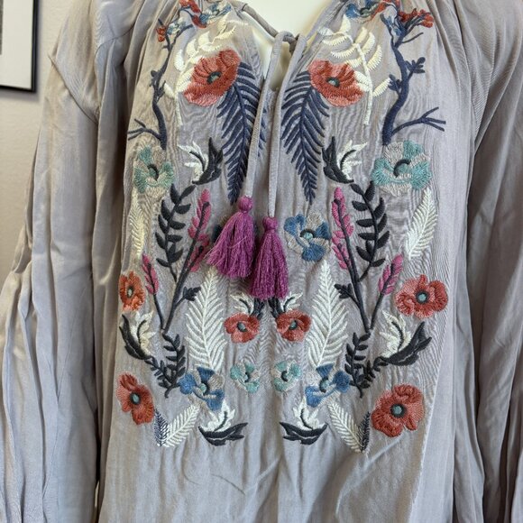 Jodifl Boho Embroidered Peasant Blouse Gray Floral Tassel Top Size Large - Picture 2 of 6